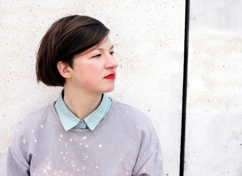 Māksliniece Kate Krolle: «Es atrodos garīgo meklējumu teritorijā, bet savu prātu kristalizēju dejojot un sportojot.»
Autors: no K. Krolles albuma