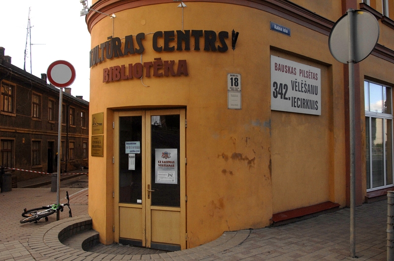 Bauskas kultūras centrā iespējams nobalsot iepriekš jeb nodot balsi glabāšanā. Pilsoņi to var izdarīt 1., 2. un 3. oktobrī.
Autors: Ivars Bogdanovs