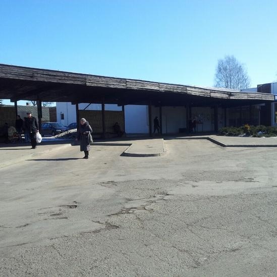 SIA «Kvintets M» ar 56 823 eiro līgumcenu īstenos Iecavas autoostas nojumes renovāciju.