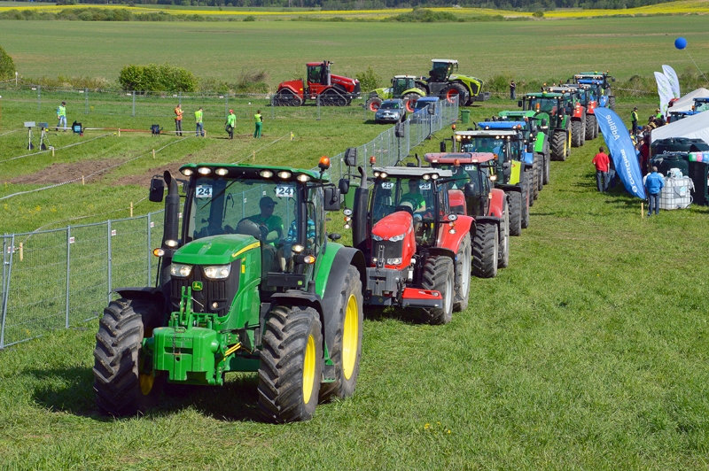 Lielu platību apsaimniekotāji mazāk aktīvos lauksaimnieciskās ražošanas reģionos neizmanto bezakcīzes degvielas limitu, bet aktīvākajiem ražotājiem tās pietrūkst.
Autors: no «Bauskas Dzīves» arhīva.