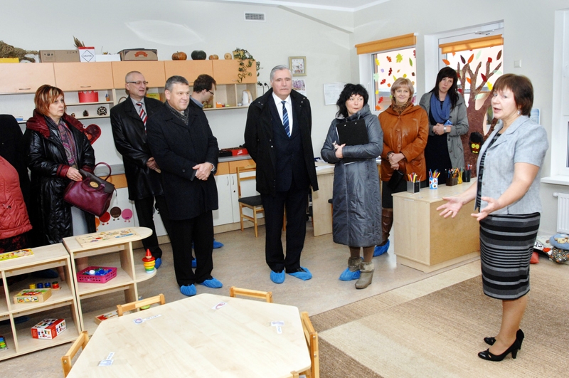 Bērnudārzs «Cālītis» bija viens no vairākiem Iecavas novada objektiem, ko divu stundu ekskursijā iepazina pašvaldību pārstāvji.
Autors: Ivars Bogdanovs