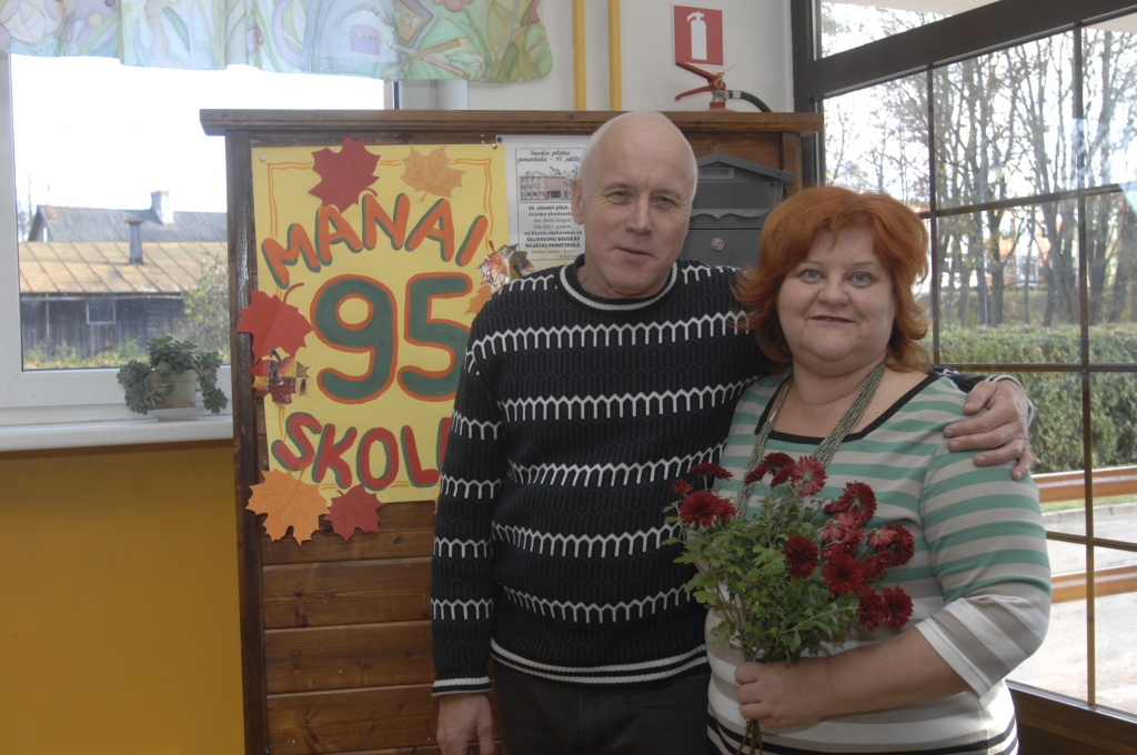 Bauskas pilsētas pamatskolas pedagogi Roze Bruģe un Dainis Cipulis izglītības darbam veltījuši vairāk nekā 30 gadus.
Autors: Ivars Bogdanovs