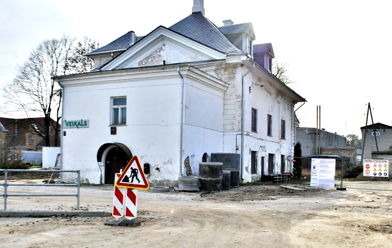 Grāfa laukuma 1. namam veidos piebūvi, kur iekārtos mūzikas un mākslas klases.
Autors: Madara Ērgle