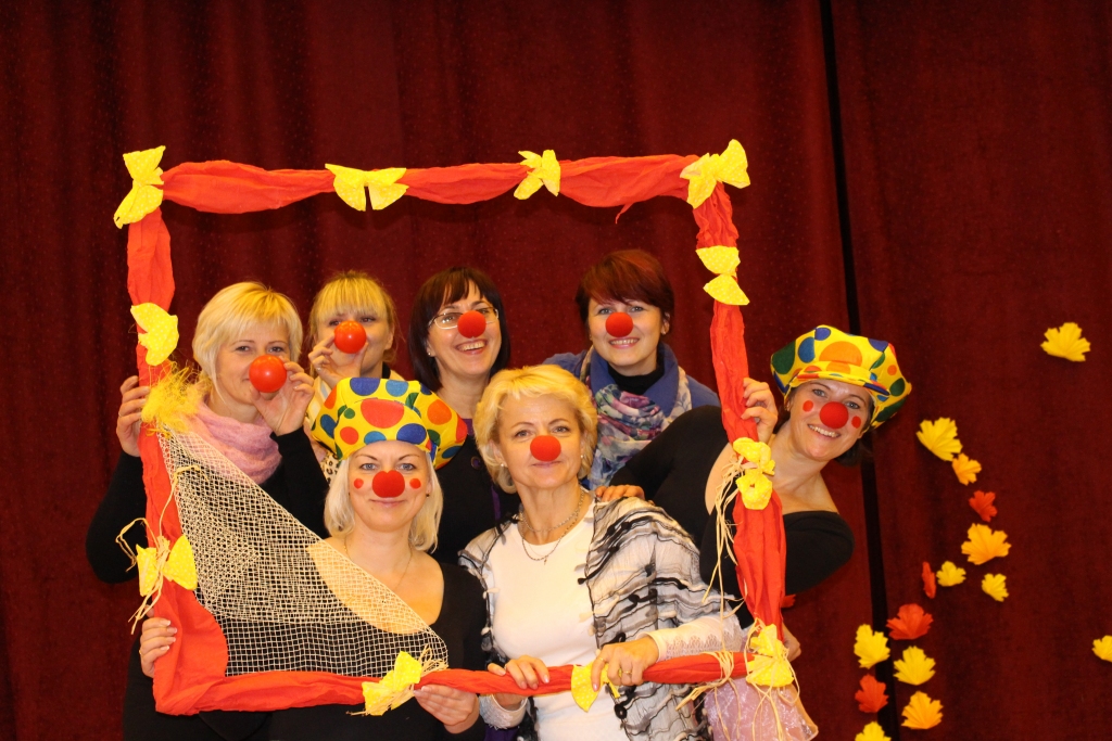 Rundāles un Iecavas novada un Pakrojas rajona Lietuvā sociālo darbinieku kopīgi veidots pasākums cilvēkiem ar īpašām vajadzībām  ceturtdien sarīkots Rundālē. Pasākuma tēma  - «Rudenīgs cirka uznāciens».
Autors: K. Kociņa un L. Ārente