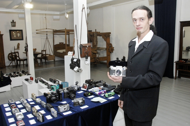 Jura Zborovska fotoaparātu privātkolekcijas ekspozīcija Bauskas novadpētniecības un mākslas muzejā apskatāma līdz 23. novembrim.
Autors: Ivars Bogdanovs