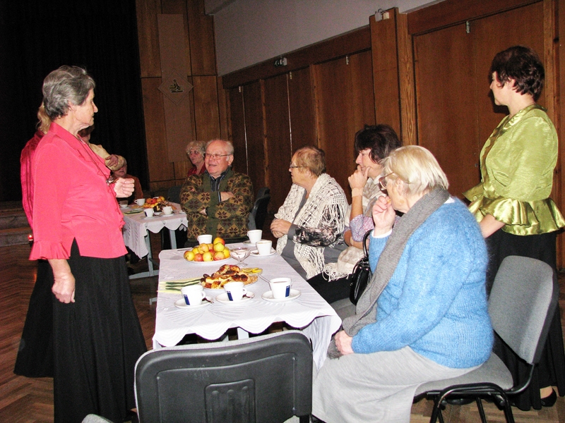 Tekla Pinta (no kreisās) ir viena no biedrības «Dzīvotprieks» izveides iniciatorēm. Dibināšanas sapulcē viņu ievēlēja par biedrības vadītāja Jāņa Šulca vietnieci.
Autors: Vilnis Auzāns