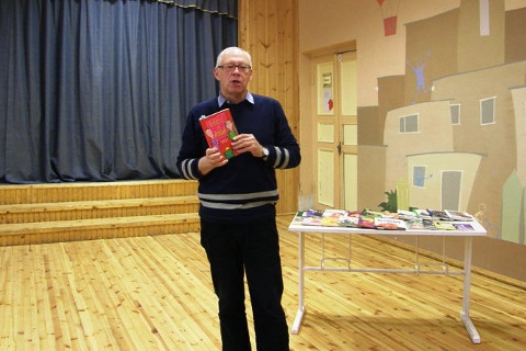 Rundāles novada Pilsrundāles vidusskolā šonedēļ būs tikšanās ar bērnu grāmatu autoru Māri Runguli
Autors: aloja.lv