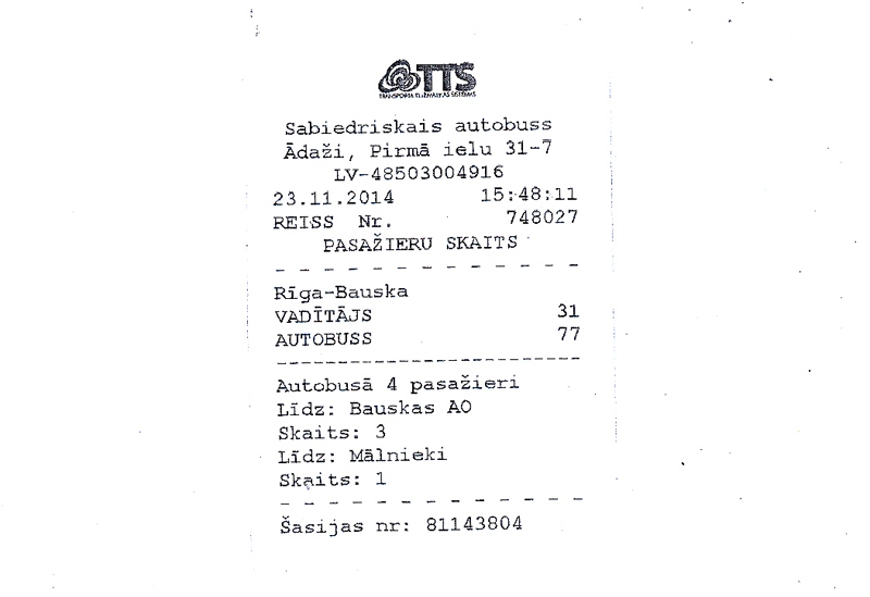 Papīra lapiņa, ko pasažierei 23. novembrī biļetes vietā izsniedza SIA «Sabiedriskais autobuss» šoferis. 
