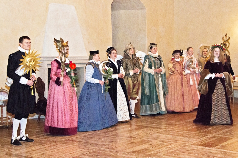 Koncerta noslēgumā grupa «Galms» un tās vadītāja Ilona Ozola (no labās).
Autors: Linda Kaufmane