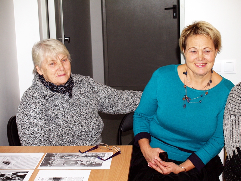 Rasmu Kubliņu (pa kreisi) par lielo atbalstu bibliotēkas darbā ieteikusi Zorģu bibliotekāre Aina Ezergaile.
Autors: Antra Ērgle