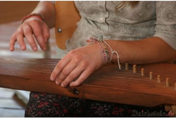 Aluksniesiem.lv raksta attēla aizvietotājs