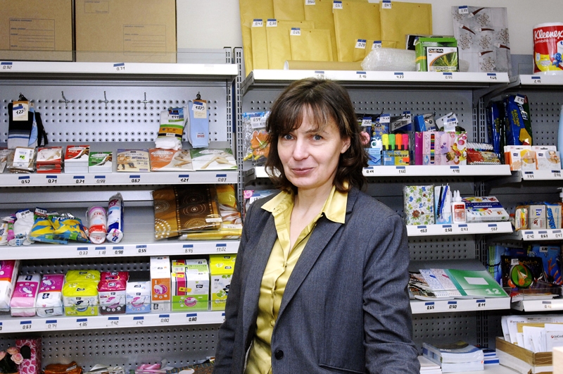 Grieta Āboltiņa, Bauskas pasta centra vadītāja, informē, ka pirmssvētku un svētku laikā palielinās sūtījumu daudzums, tālab līdz 8. janvārim papildus piesaistīts viens darbinieks.
Autors: no «Bauskas Dzīves» arhīva.