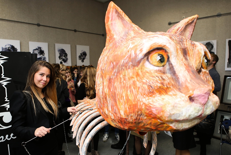 Luīze Diena novembrī piedalījās starptautiskajā jauniešu laikmetīgās mākslas konkursizstādē «Eksperimenta» Tallinā. Viņas objekts «Ksilofons» atklāja Latvijas ekspozīciju un nokļuva jo daudzu skatītāju uzmanības lokā.
Autors: Publicitātes foto.