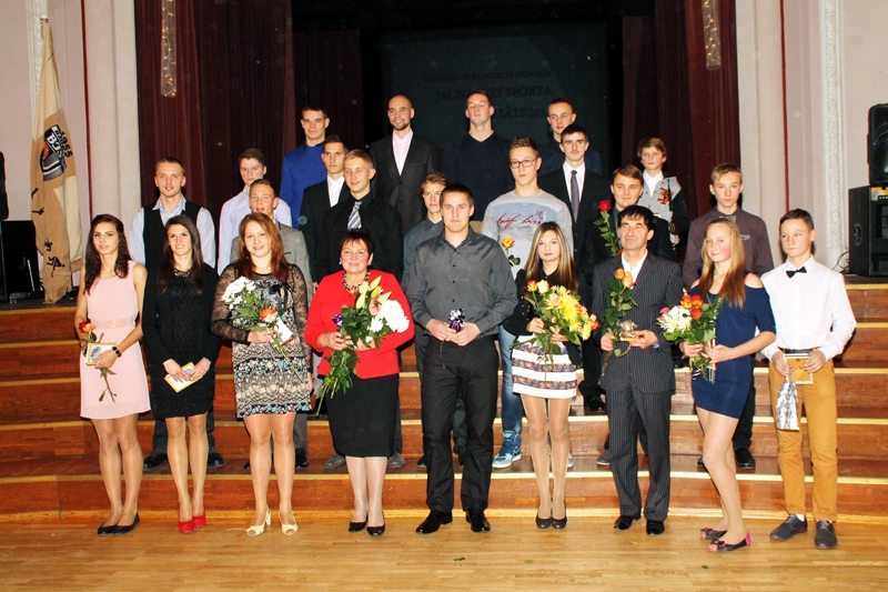 
Bauskas novada Bērnu un jaunatnes sporta skolas vieglatlēti aizvadītajā gadā sporta skolu kopvērtējumā ieguvuši ceturto vietu Latvijā. 
Autors: Uldis Varnevičs