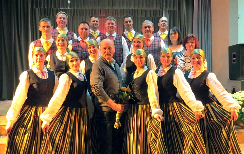 «Dzirnavnieki» – Ceraukstes pagasta deju kolektīvs – nosvinējis gada jubileju.
Autors: no albuma.