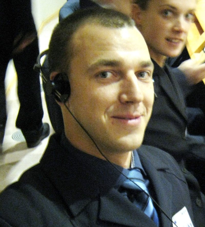 Raivis Puriņš, iepazīstoties ar Eiropas Parlamenta deputātu darbu Briselē.
Autors: no albuma.