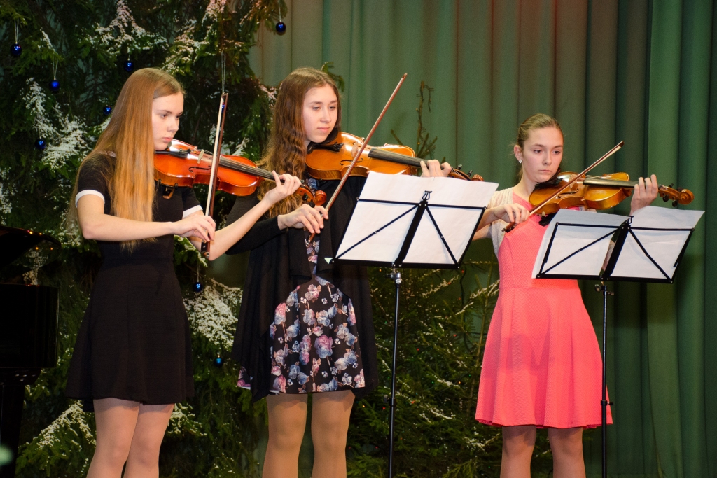 Vijolnieču kvartets.
Autors: Rolands Linejs