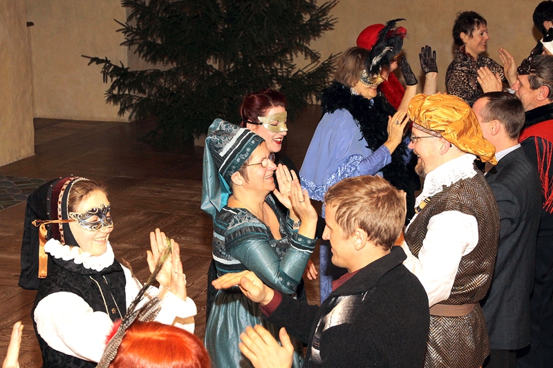 Renesanses laika dejas radīja daudz jautru un interesantu brīžu. 
Autors: Uldis Varnevičs