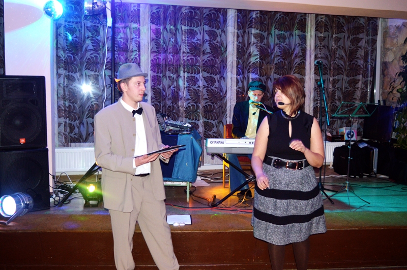 Grenctāles kultūras namā gadumijas balli vadīja Artis Červinskis (no kreisās), Raitis Sirmanis un Jurgita Druseika.
Autors: no albuma.