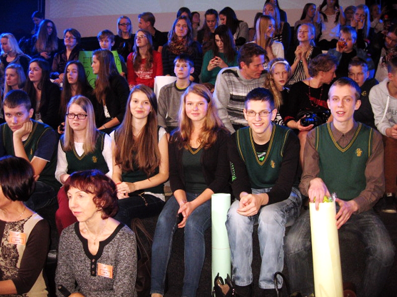 TV spēles «Gudrs, vēl gudrāks» ierakstā, Roberts Raismans ir pirmais no labās.
Autors: no personīgā albuma.