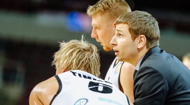 Nikolajs Mazurs (no labās) vadīs «VEF Rīga» vienību Bauskas spēlē. 
Autors: vefriga.com