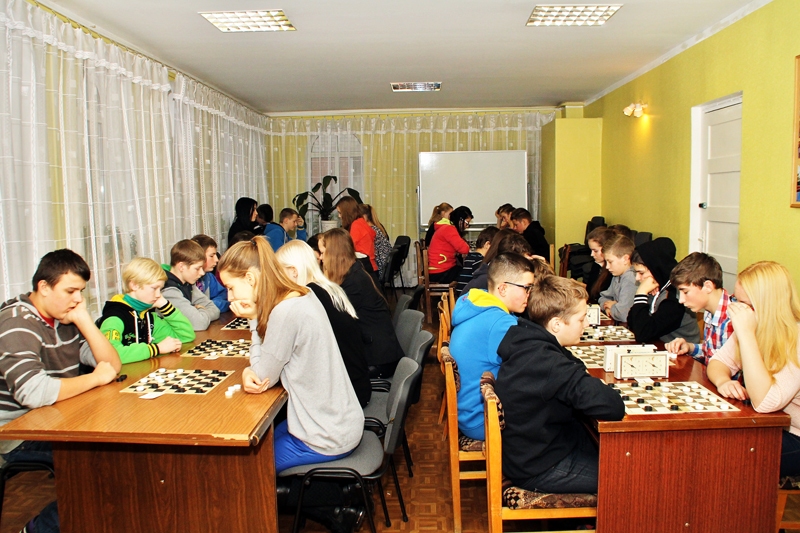 Dambretisti 16. janvārī piepildīja Bauskas novada Bērnu un jaunatnes sporta skolas telpas. 
Autors: Uldis Varnevičs