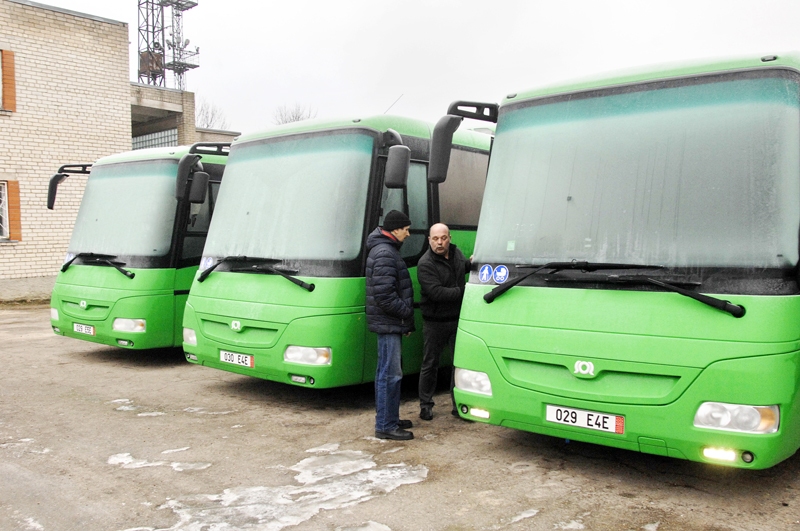 Čehijā ražotie «SOR» markas autobusi izturējuši pirmo pārbaudījumu, pieveicot pusotra tūkstoša kilometru no rūpnīcas līdz Bauskai.
Autors: Ivars Bogdanovs