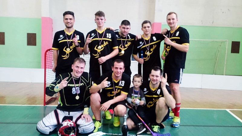 Komanda «Vectēvs» uzvar Gailīšu pagasta kausa izcīņā florbolā. 
Autors: KASPARS PRIEDOLS