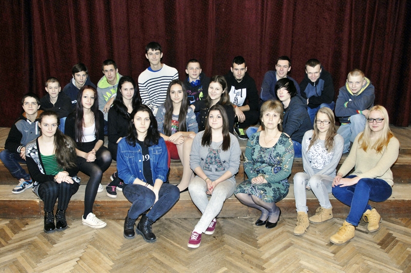 Pilsrundāles vidusskolas 9. klase. 
Autors: Ivars Bogdanovs