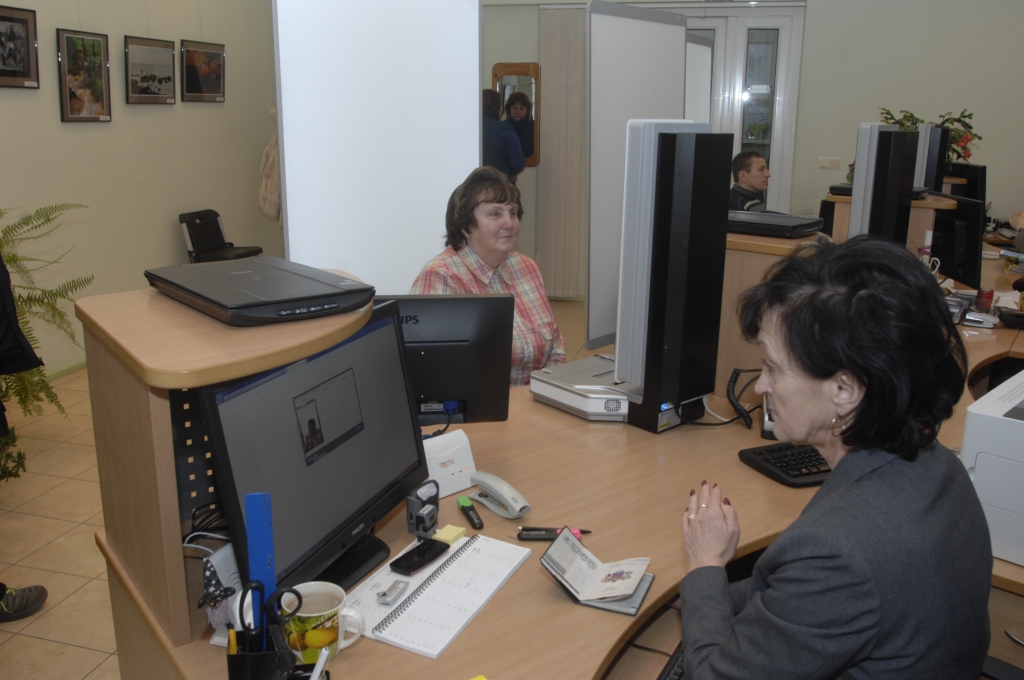 Īslīcietes Edītes Moļņikas agrāk lietotā pase derīga līdz 15. februārim, bet jaunā parauga dokumentu viņa saņems 12. februārī.
Autors: Ivars Bogdanovs