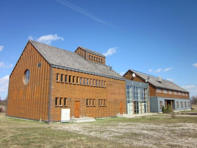 Atpūtas kompleksu «Rožmalas» Bauskas novada Ceraukstes pagastā, ko izsolīja iepriekšējā saimnieka maksātnespējas dēļ, iegādājušies vietējie zemnieki.
Autors: No arhīva.