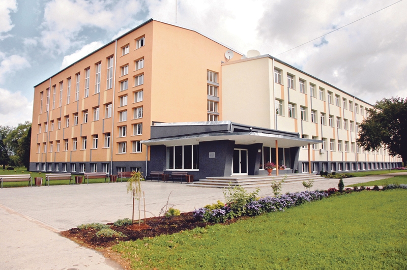 Saulaines profesionālās vidusskolas ēka būvēta 1965. gadā.
Autors: no «Bauskas Dzīves» arhīva