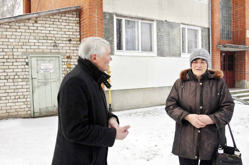 Ceraukstes pagasta Mūsas ciema Centra ielas iedzīvotāja Mairita Lavruhina ir patīkami pārsteigta, cik ļoti pēc rekonstrukcijas mainījusies dzeramā ūdens kvalitāte. To viņa apliecina arī Ceraukstes pagasta pārvaldes vadītājam Viesturam Janševskim.
Autors: Ivars Bogdanovs