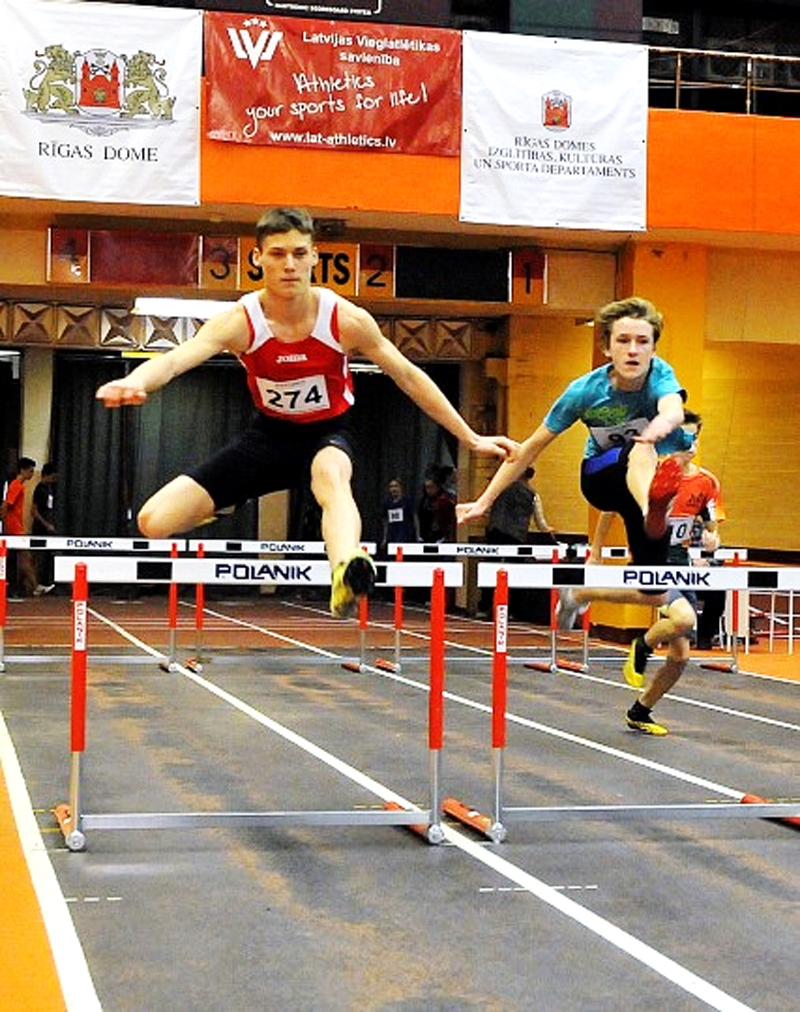Edijs Lācis (no kreisās) U16 čempionātā izcīnīja trīs godalgas.
Autors: Juris Bērziņš-Soms, lat-athletics.lv