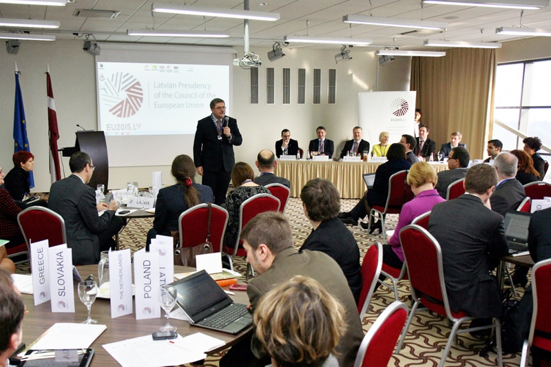 Eiropas Savienības dalībvalstu amatpersonu sanāksme Latvijas prezidentūras laikā notika Jūrmalā.
Autors: no Zemkopības ministrijas albuma.