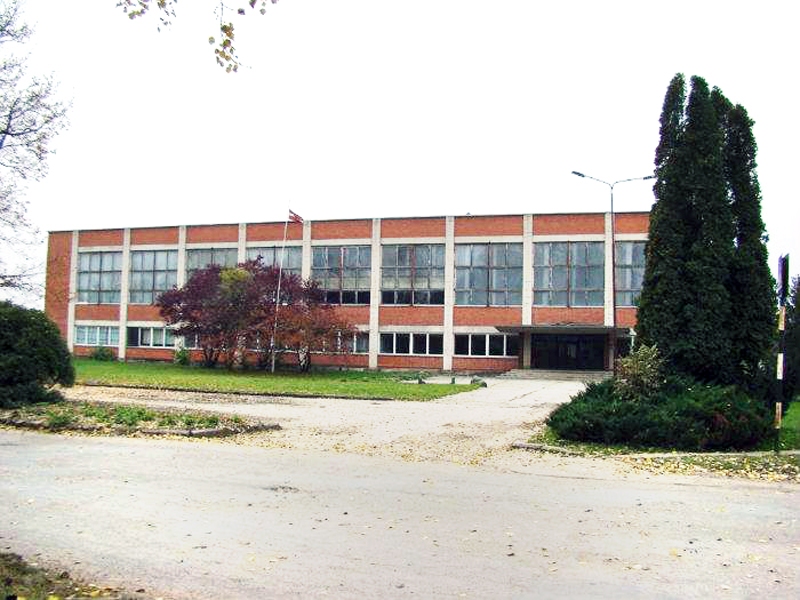 Mežotnes internātvidusskola.