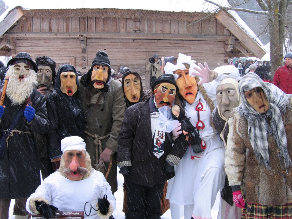 Lietuvas folkloras kopa «Kupkemis» demonstrēs Užgavēņa masku tradīciju. 
Autors: publicitātes foto