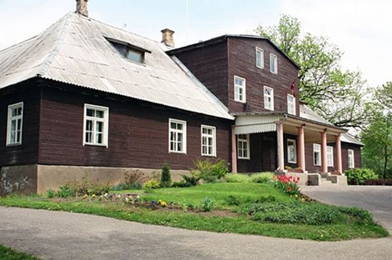 Dzimtmisas skolai jumta maiņa ir šogad budžetā atbalstītā prioritāte.
Autors: no «Bauskas Dzīves» arhīva