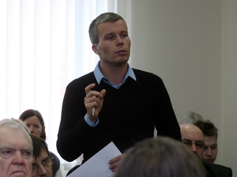 Satiksmes ministrijā (SM) 20. februārī notikušajā valsts SIA «Autotransporta direkcija» (ATD) akcionāru sapulcē iecelts jauns ATD vadītājs. Valdes priekšsēdētāja pienākumus tagad pildīs Kristiāns Godiņš. 
Autors: pilseta24.lv