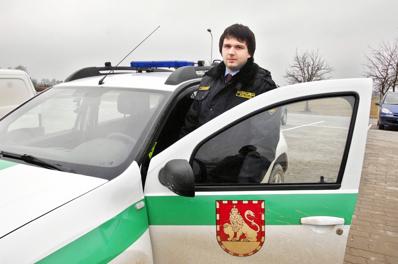 Mārtiņš Brikers pašvaldības policijas inspektora amatā stājies Ulda Dzidruma vietā.
Autors: Ivars Bogdanovs