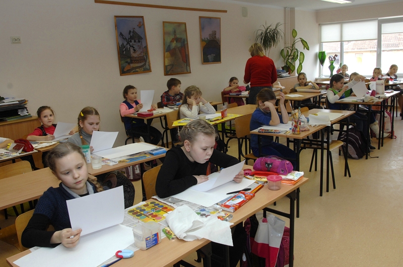 Vizuālās mākslas konkursā «Raiņa un Aspazijas dzejas tēlu pasaulē» piedalījās 1. – 4. klases audzēkņi no Bauskas un Rundāles novada. 
Autors: Ivars Bogdanovs