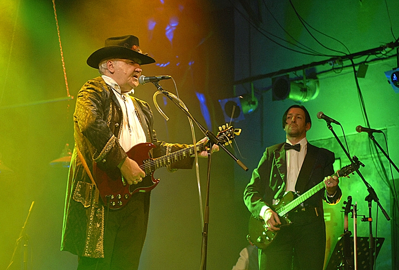 Grupa «Dakota» koncerttūri „Mana spēle» sestdien, 21. martā, atklāja Bauskas kultūras centra pārpildītajā skatītāju zālē. 
Autors: Ivars Bogdanovs