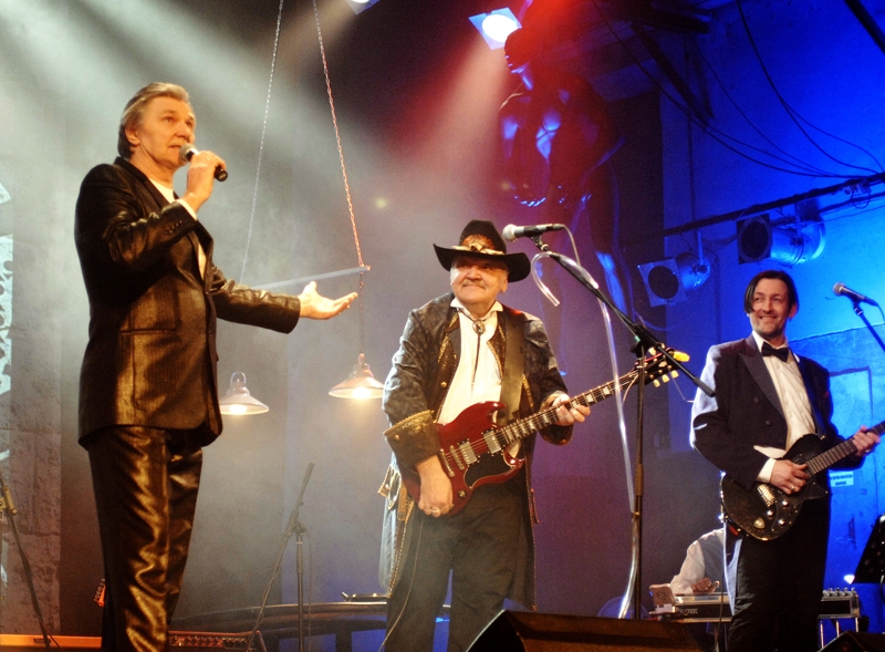 Koncertā Bauskā skanēja Viktora Lapčenoka (no kreisās) un Edvīna Zariņa balss.
Autors: Ivars Bogdanovs