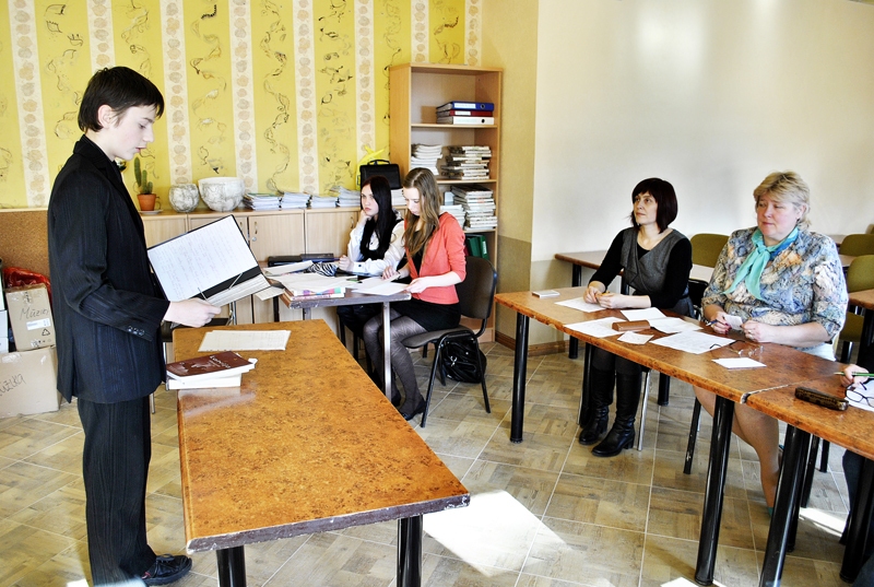 Bauskas novada devītklasnieki debatēja par Latvijas iedzīvotāju došanos bēgļu gaitās pēc Otrā pasaules kara. 
Autors: Zane Gorškova