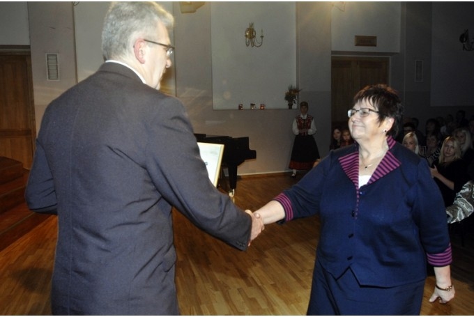 Ordenis «Atzinības krusts, IV šķira» piešķirts Bauskas Centrālās bibliotēkas (BCB)  direktorei Baibai Tormanei. 
Autors: No arhīva.