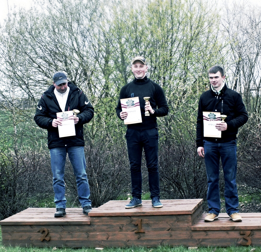  Emīls Starodubcevs Latvijas kausa izcīņā apaļā stenda šaušanā olimpiskajā disciplīnā otrajā posmā kāpa uz augstākā pjedestāla pakāpiena.


Autors: No albuma.