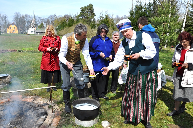 Bārbalas dienas īpašais ēdiens ir klimpu zupa.
Autors: Žanna Zālīte