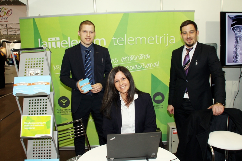 «Lattelecom» speciālisti Artūrs Trams (no kreisās), Līga Zvirbule un Mārcis Dzenis ir pārliecināti, ka klientiem jaunais interneta piedāvājums problēmas neradīs, nebūs arī vairāk jāmaksā.
Autors: Uldis Varnevičs