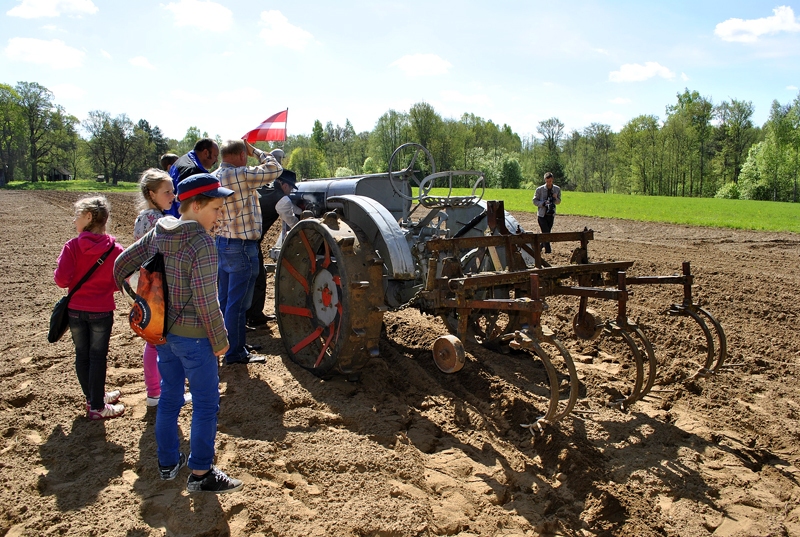 Autors: Māris Krūmiņš