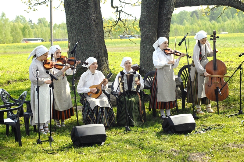 Iecavas folkloras kopas «Tarkšķi» kapela šogad valsts skatē kļuva par «zelta muzikantiem», iegūstot augstāko vērtējumu.
Autors: Ivars Bogdanovs 